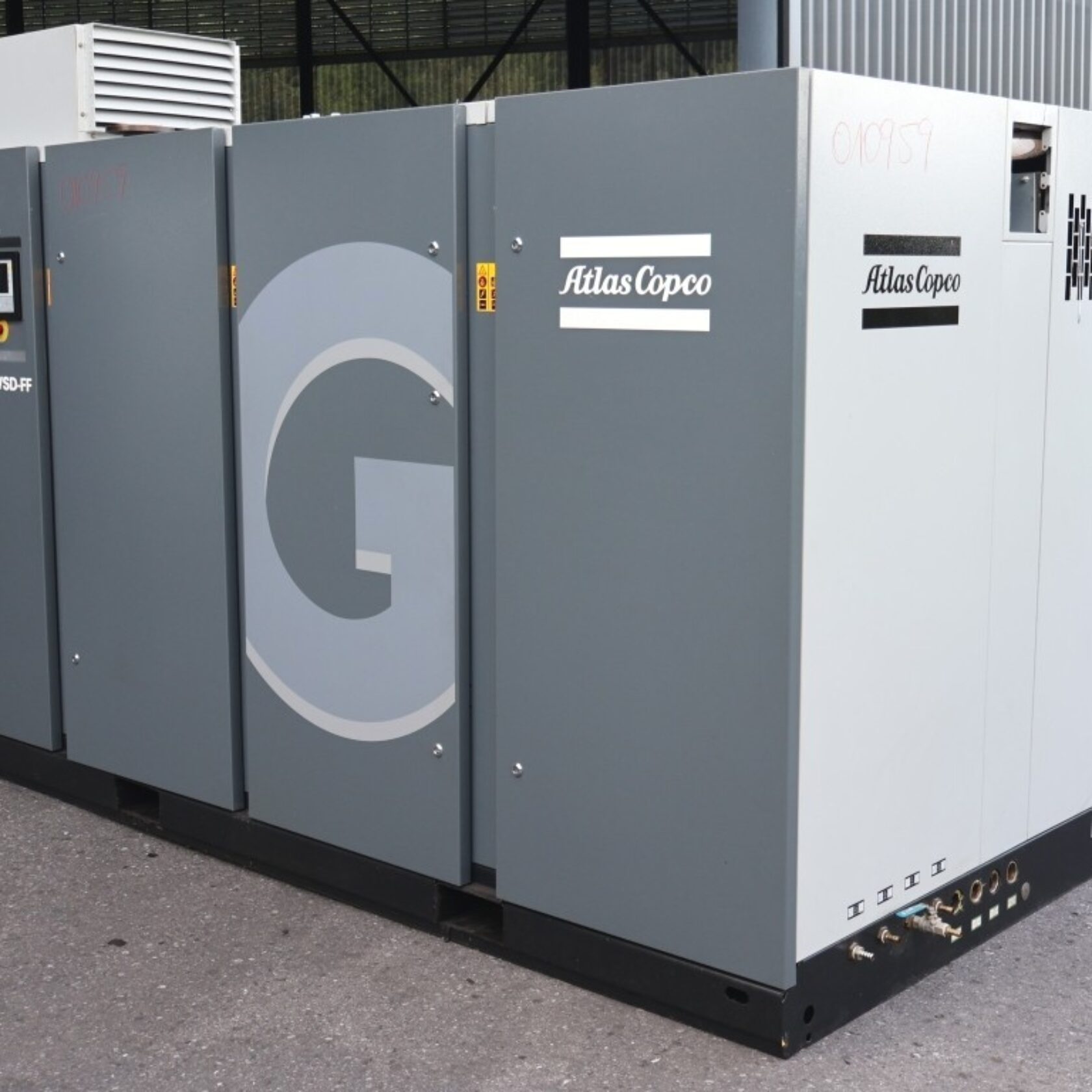 010959 Atlas Copco GA 132 VSD W GA132VSDW 01
